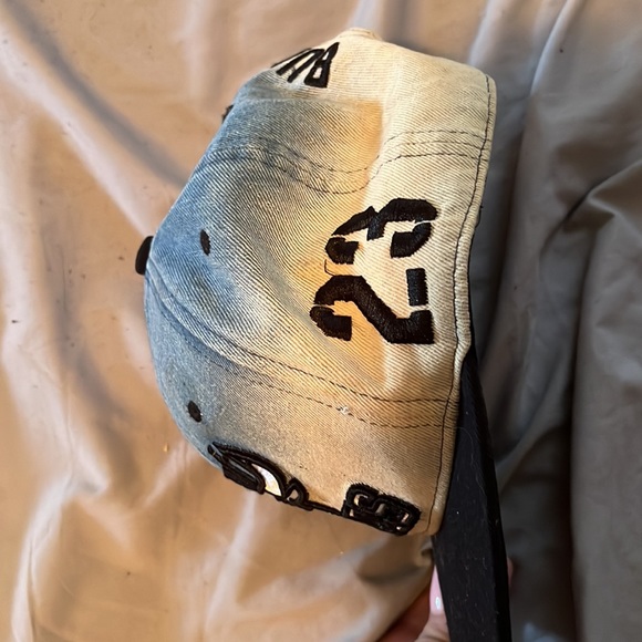 Bullies hat - Picture 2 of 4